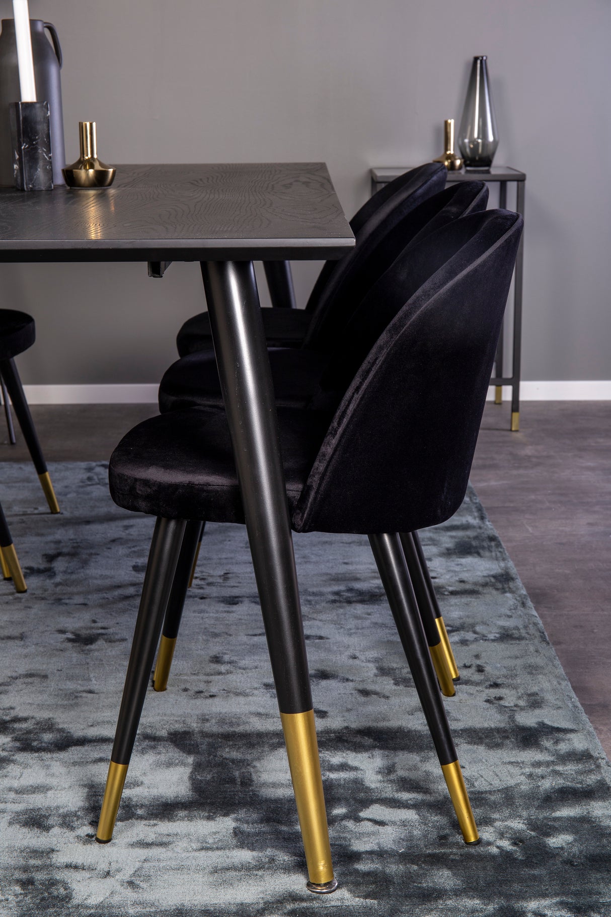 Valgomojo komplektas 250438