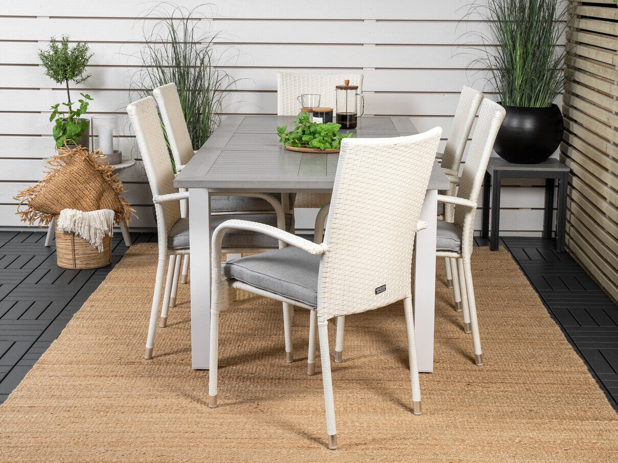 Stalo ir kėdžių komplektas 417485