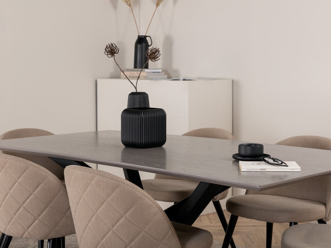 Valgomojo komplektas 441575