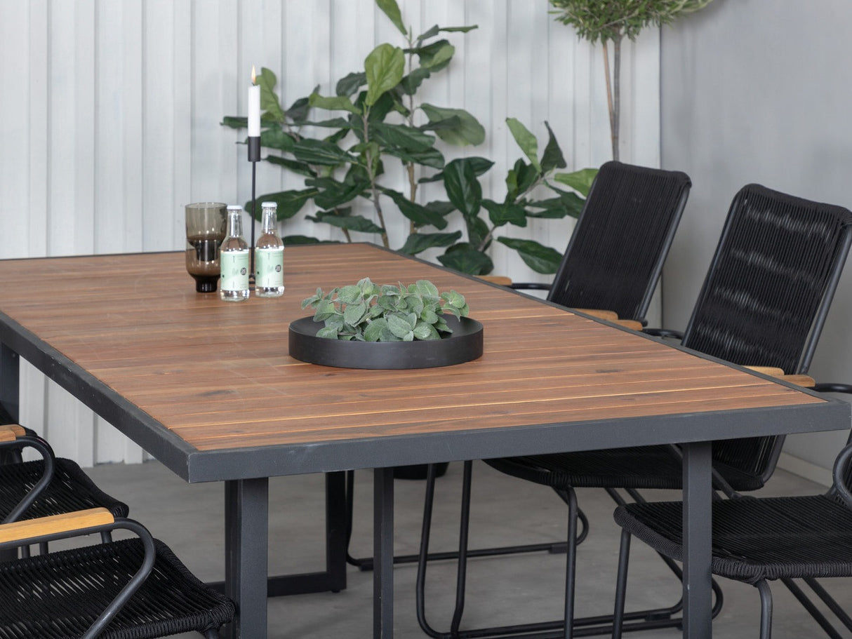 Stalo ir kėdžių komplektas 440396