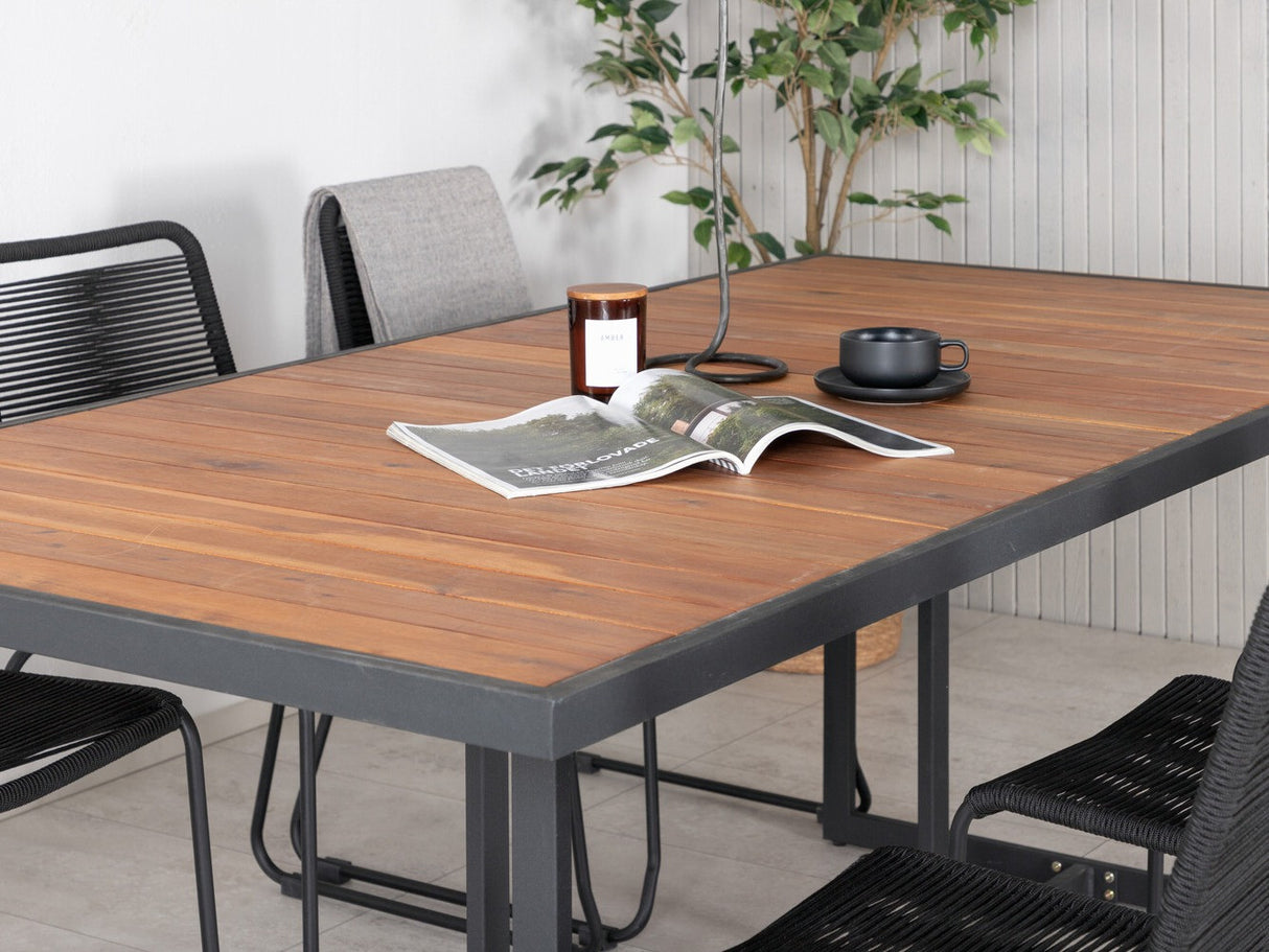 Stalo ir kėdžių komplektas 440393