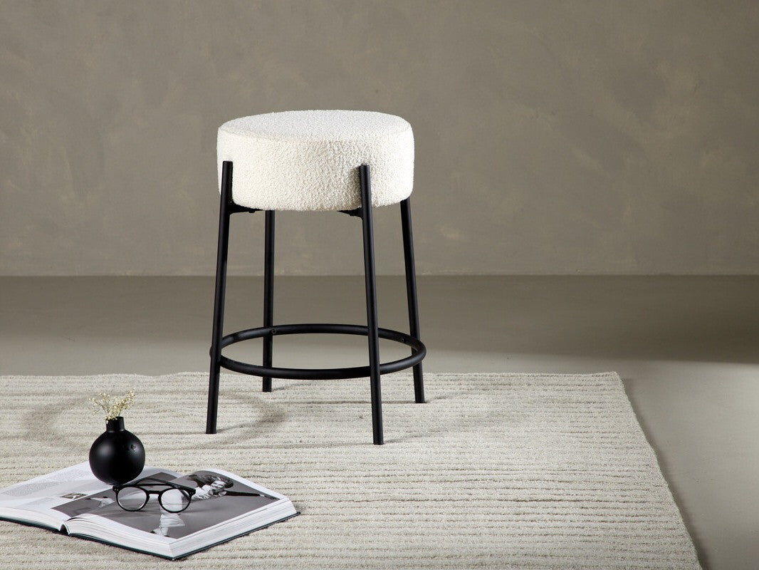 Pusbario kėdė 457500