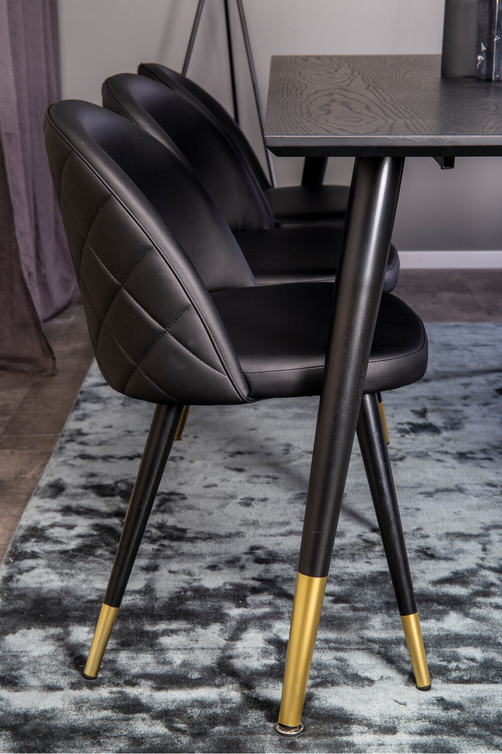 Valgomojo komplektas 364828