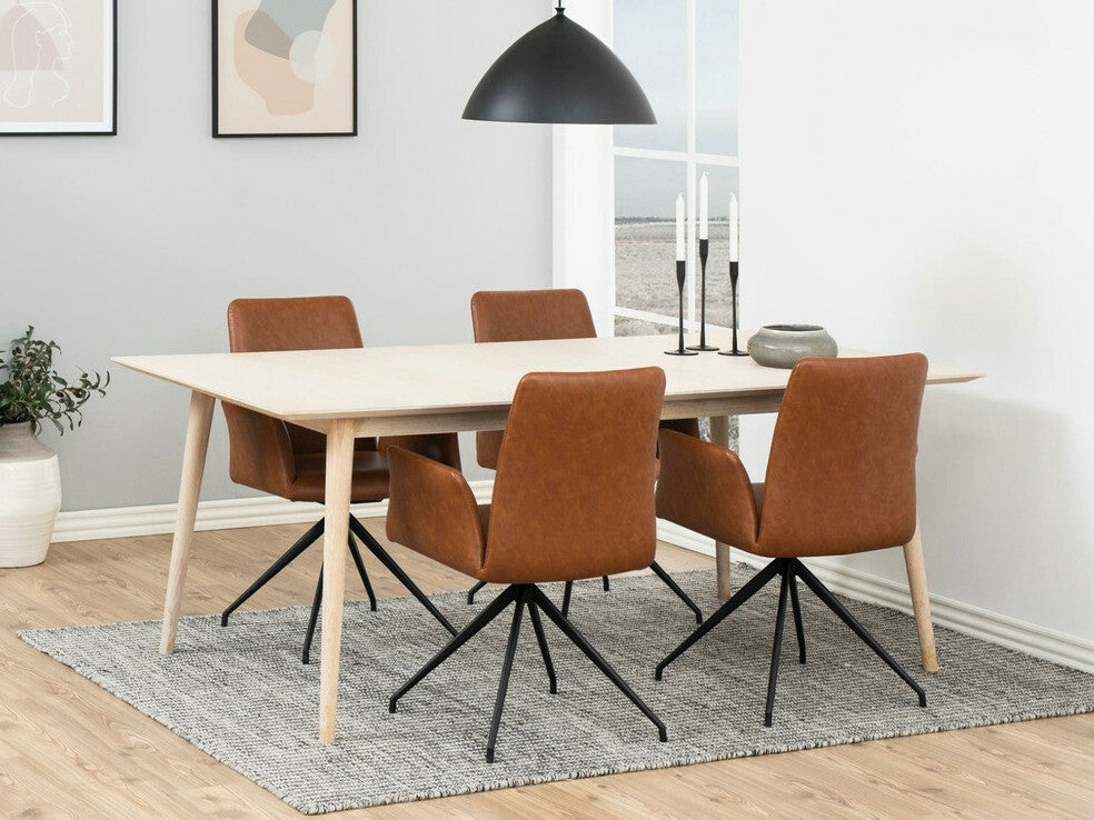 Valgomojo komplektas 441450