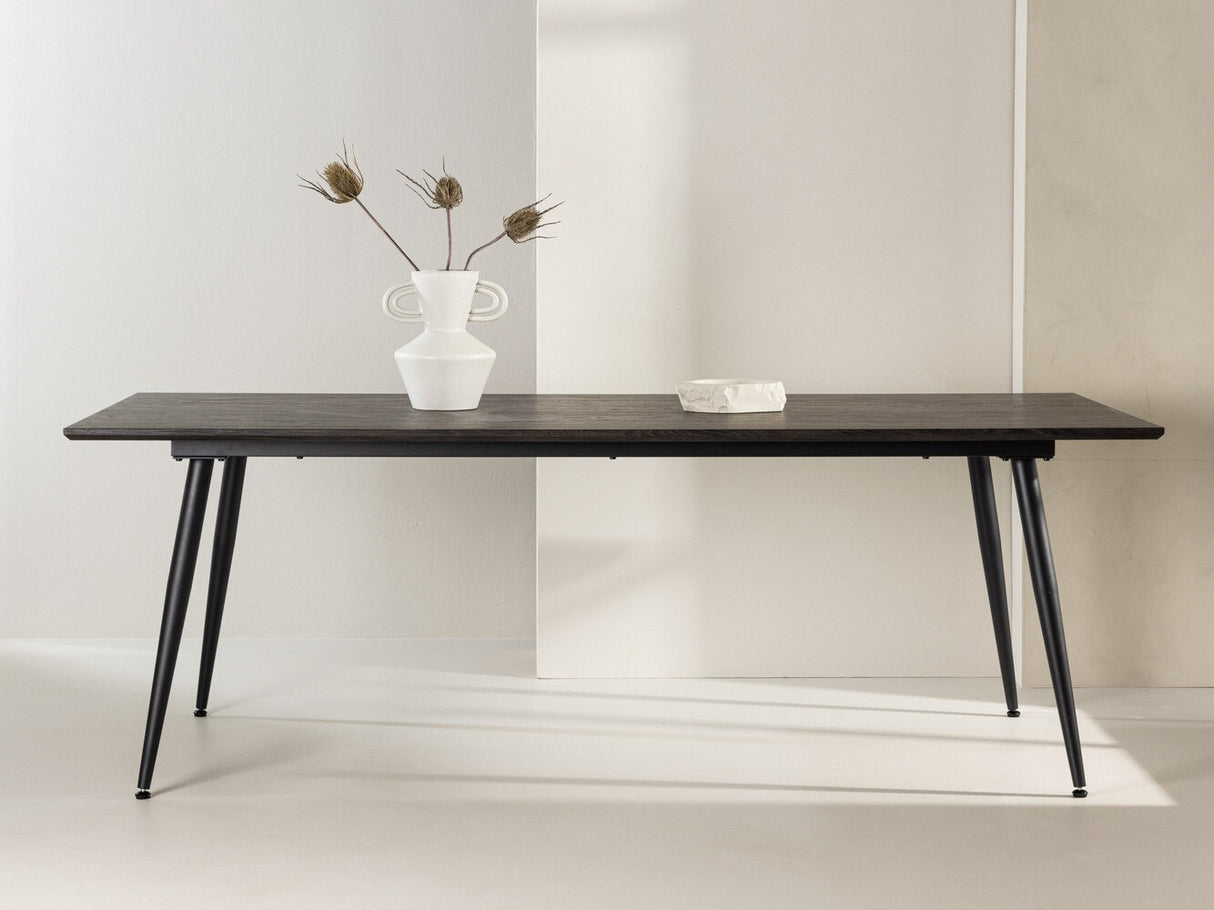 Stalas 529665 3657779