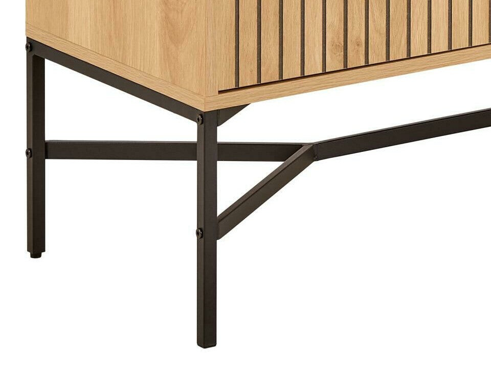 Komoda 575799 3923884