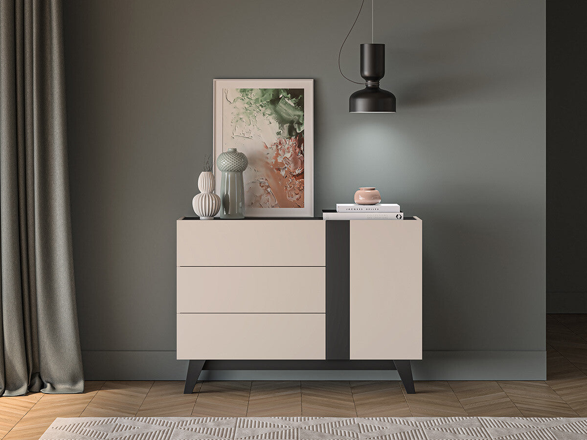 Komoda 581107 3951157