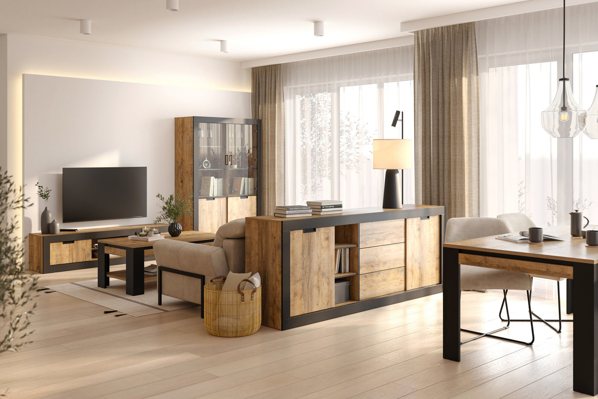 Komoda 578698 4057750