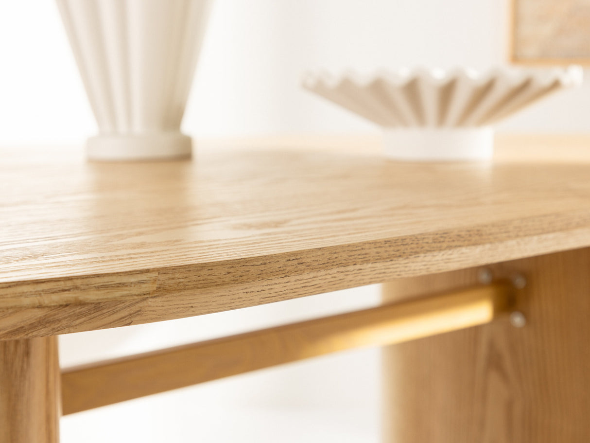 Stalas 495360 4094277