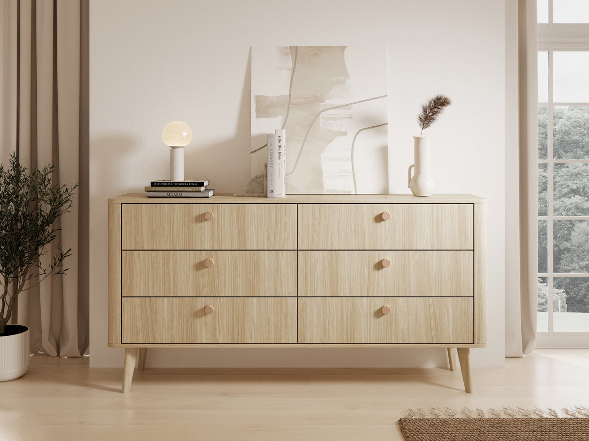 Komoda 594790 4147821