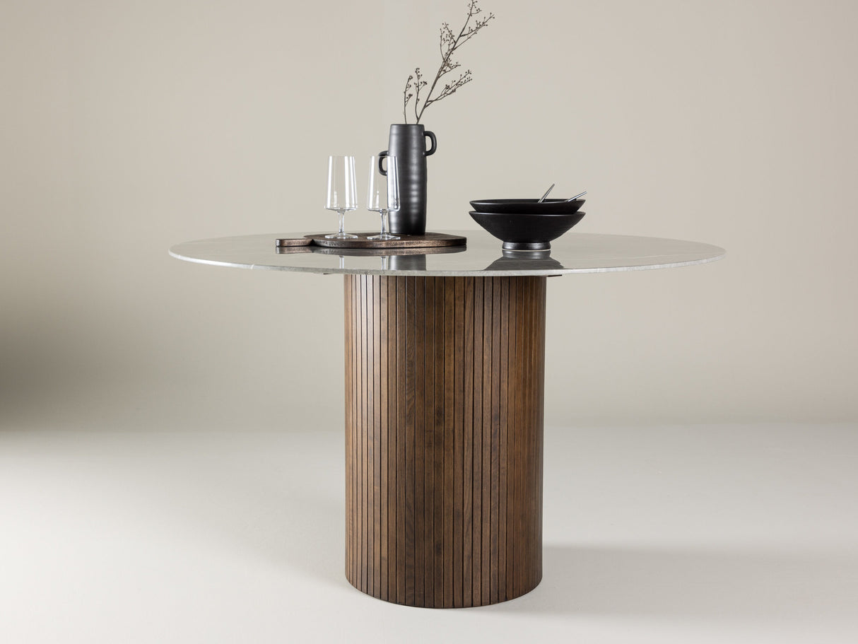 Stalas 476464 4171379