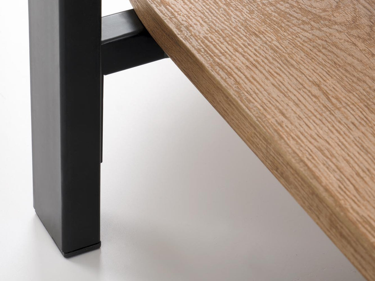 Žurnalinis staliukas 611019