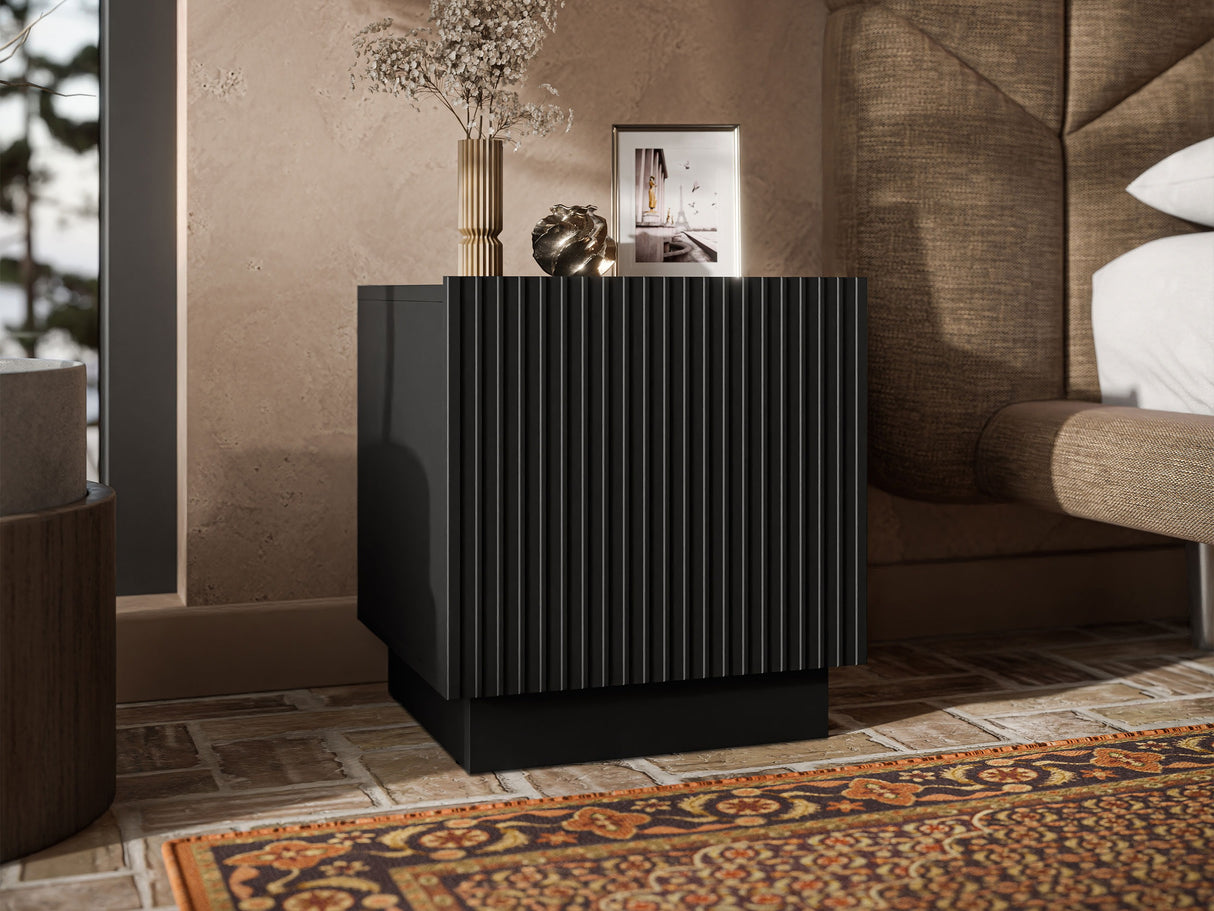 Naktinių staliukų komplektas 612918