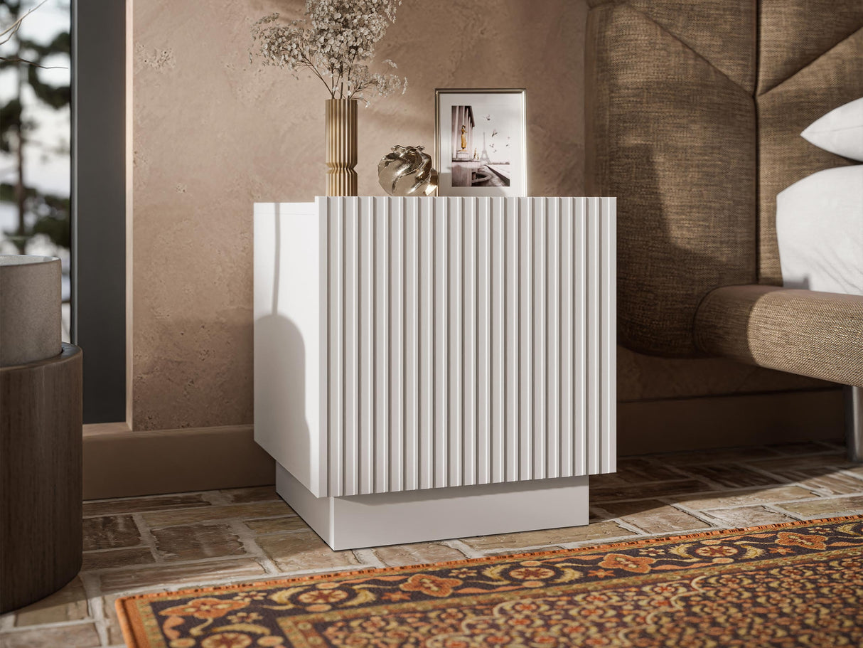 Naktinių staliukų komplektas 612918