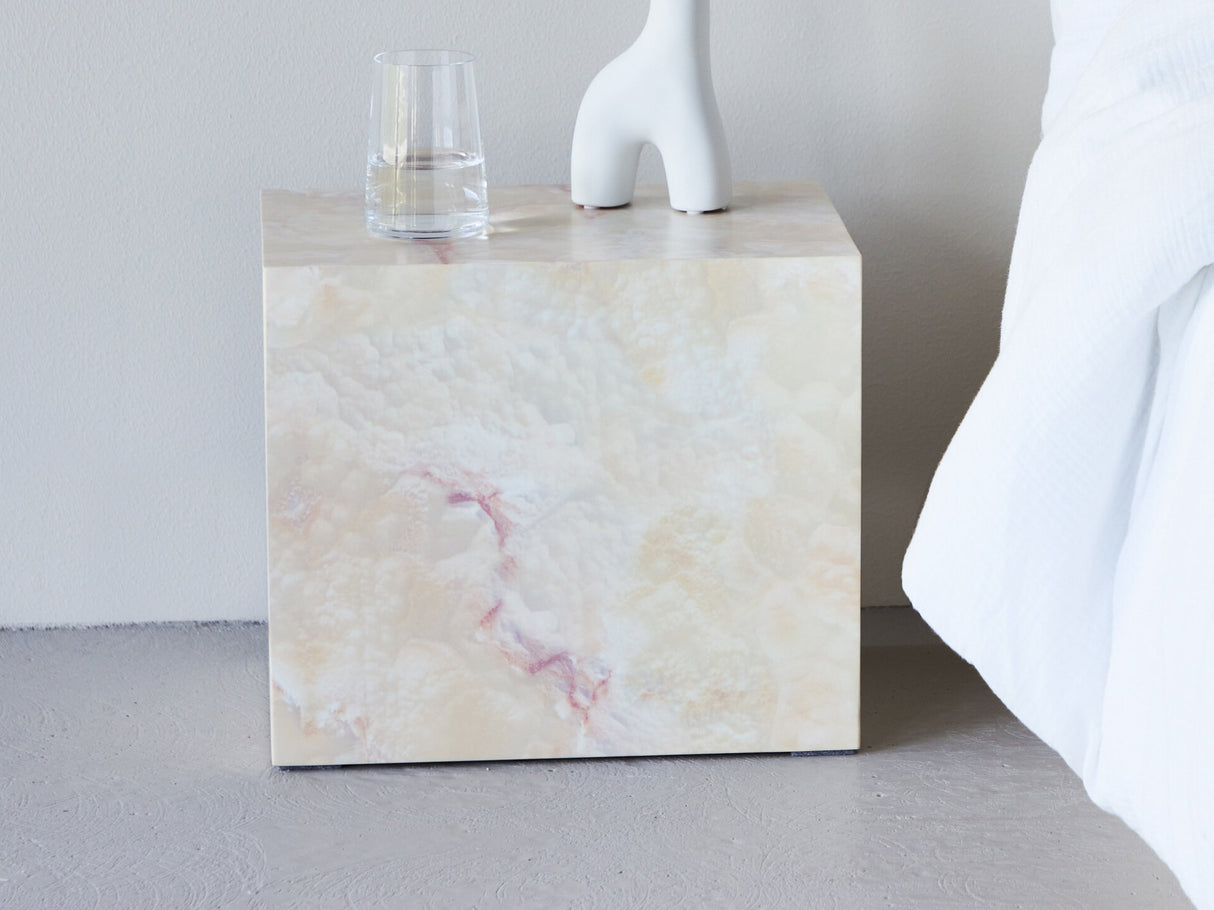 Šoninis staliukas 622896