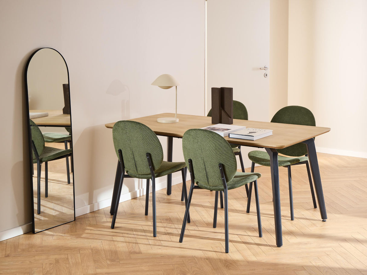 Stalas 582144 4400437