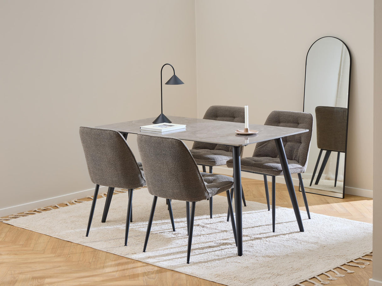 Stalas 449352 4400485