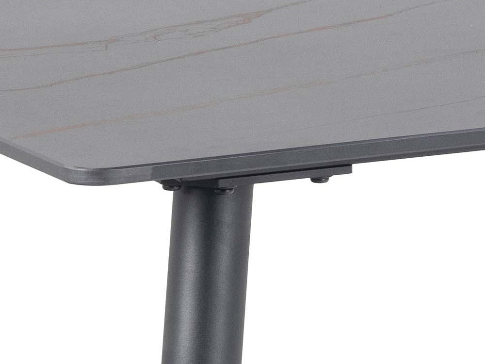 Stalas 449352 4400535