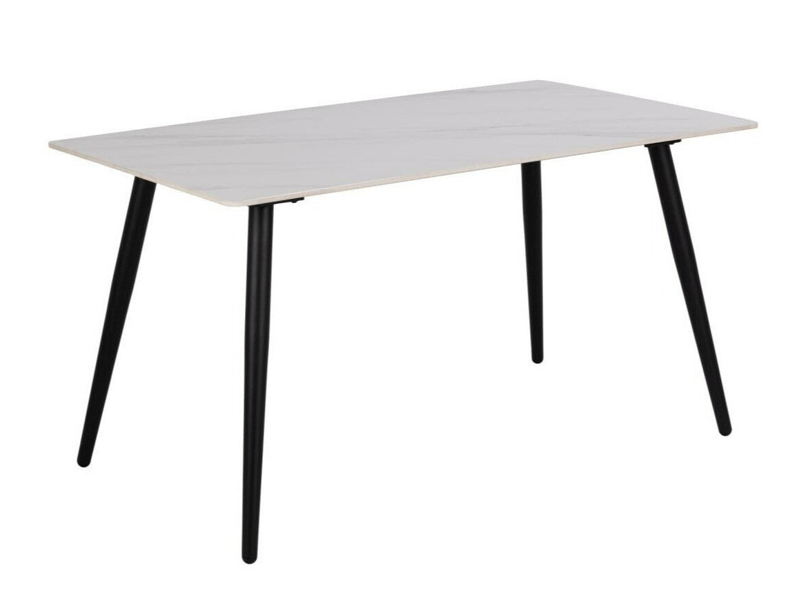 Stalas 449352 4185566