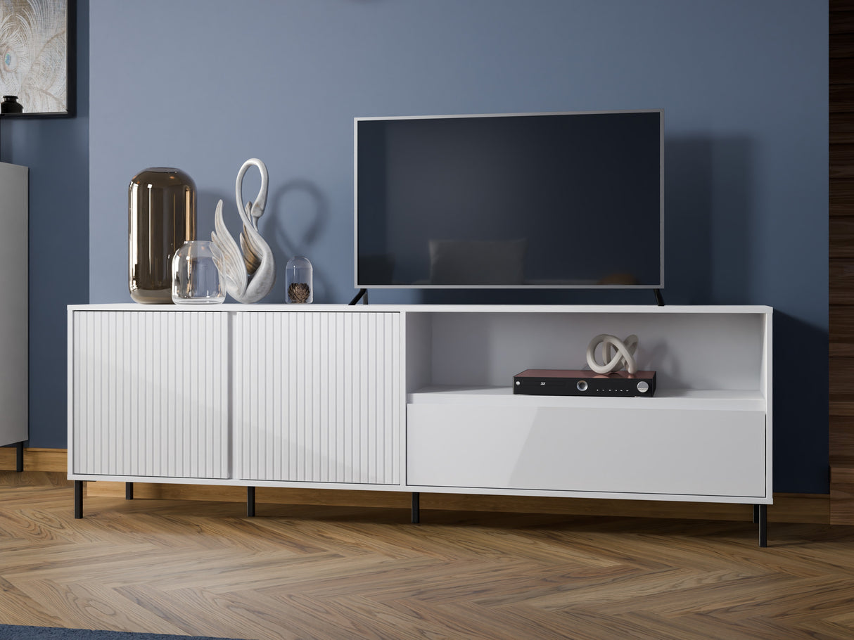 TV staliukas 614104