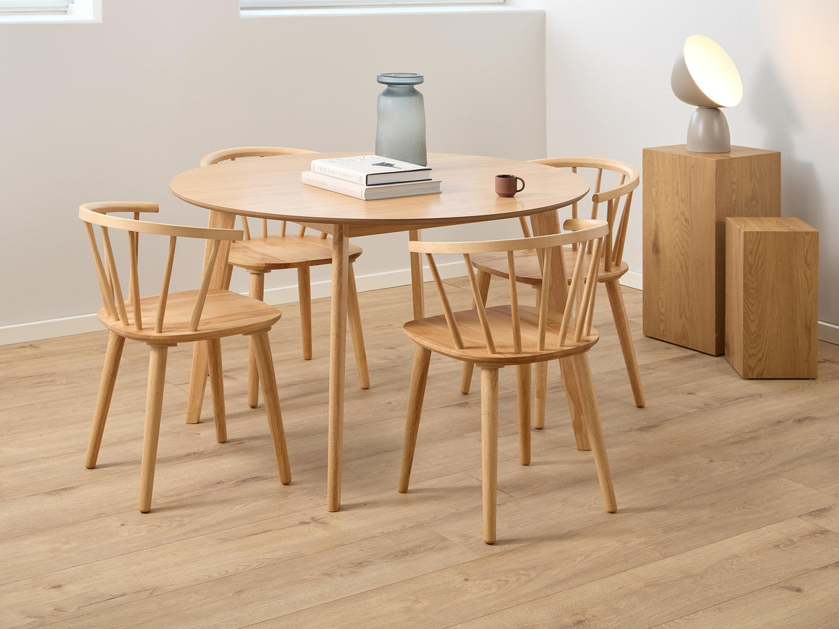 Stalas 576175 4287107