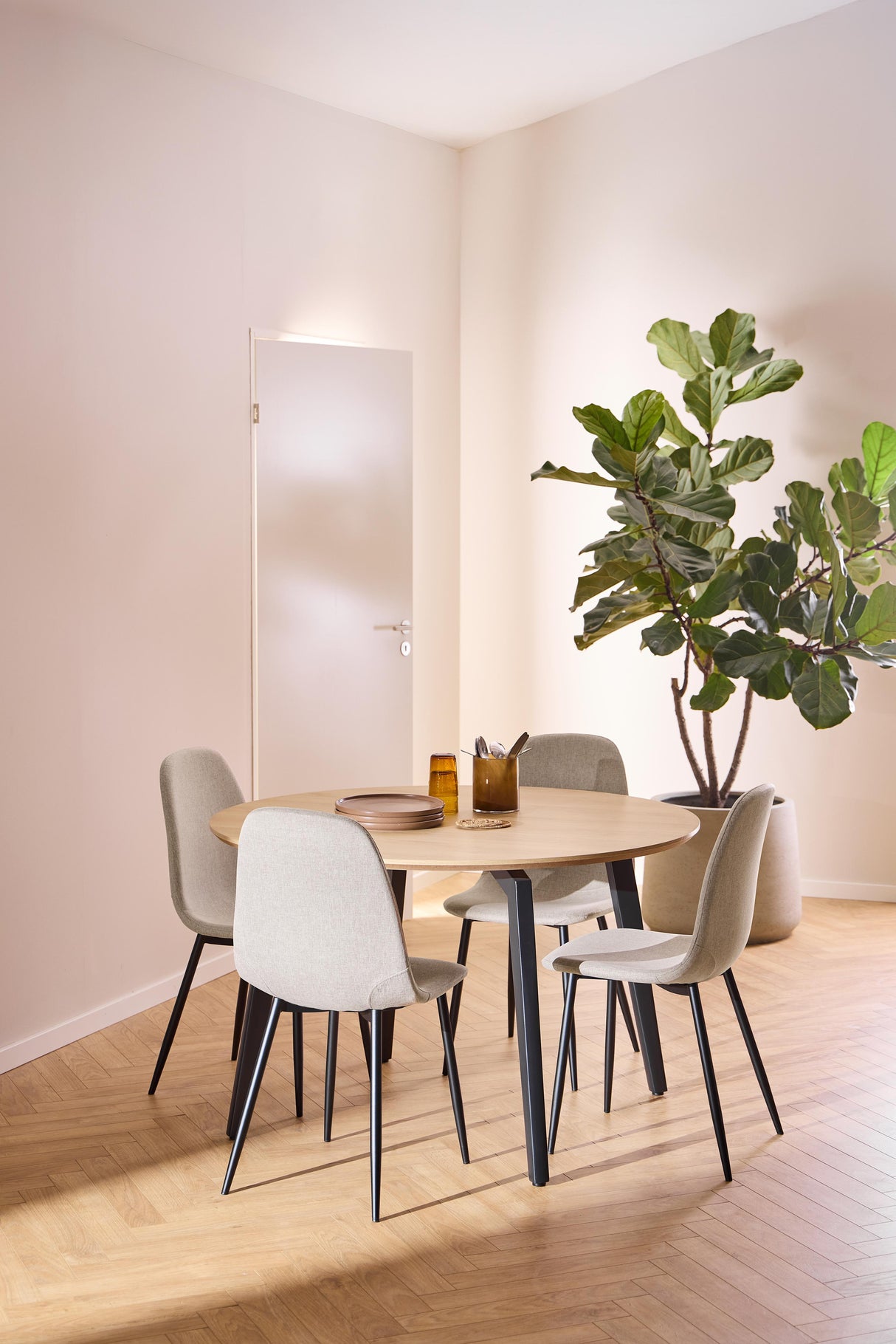 Valgomojo komplektas 618273 4304732