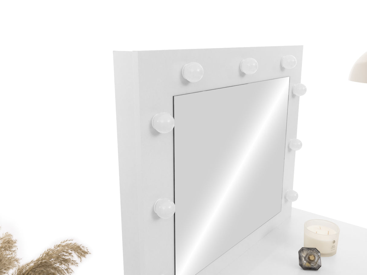 Makiažo staliukas 621329