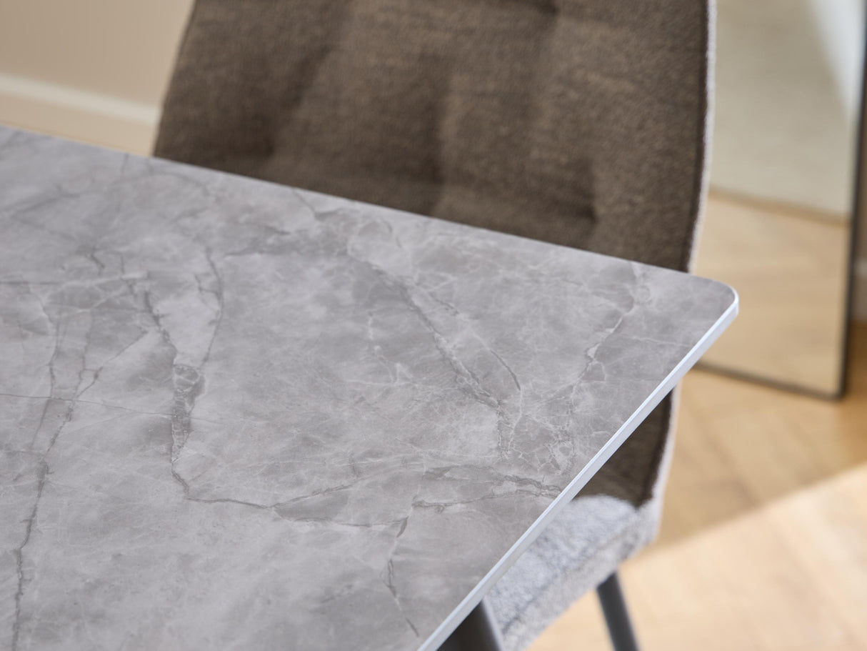 Stalas 449352 4400482