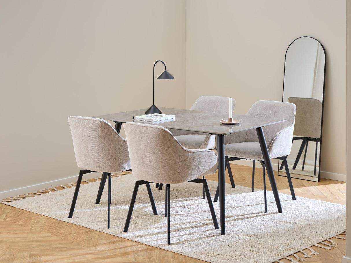 Stalas 449352 4400484