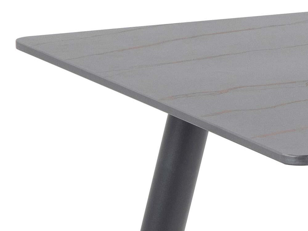 Stalas 449352 4400533